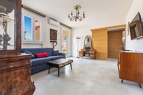 3769 Tenuta La Cornola by Barbarhouse
