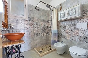 3769 Tenuta La Cornola by Barbarhouse