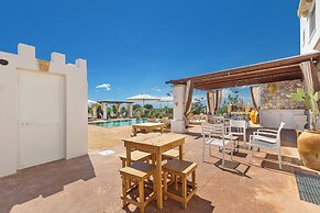 3769 Tenuta La Cornola by Barbarhouse