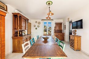 3769 Tenuta La Cornola by Barbarhouse