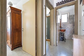 3769 Tenuta La Cornola by Barbarhouse