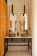 Wonder Hostel