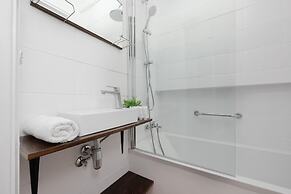 1930's Inspired Apartment by Renters