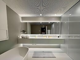 Sea-view Penthouse Spa in Portopiccolo