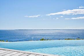 Sea-view Penthouse Spa in Portopiccolo