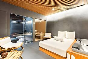 Sea-view Penthouse Spa in Portopiccolo