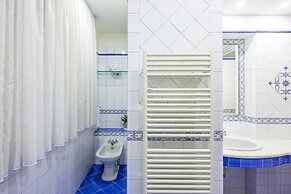 Yellow City Apartment by Wonderful Italy