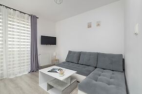 Bażantów Studio Katowice by Renters