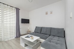 Bażantów Studio Katowice by Renters