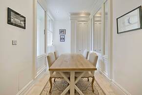 Cute 2-bed Chelsea Apartment