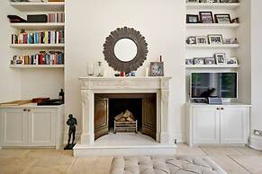 Cute 2-bed Chelsea Apartment