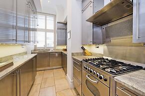 Cute 2-bed Chelsea Apartment