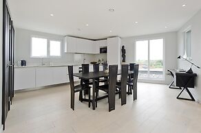 Fabulous 2-bed Penthouse Wimbledon