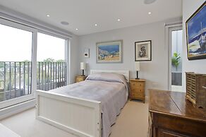 Fabulous 2-bed Penthouse Wimbledon