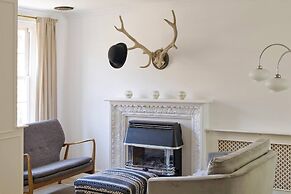 Traditional 2-bed Apartment Notting Hill