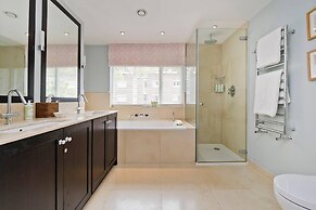 Tasteful 4bed Holland Park