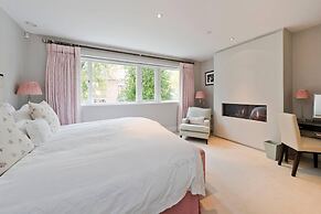 Tasteful 4bed Holland Park