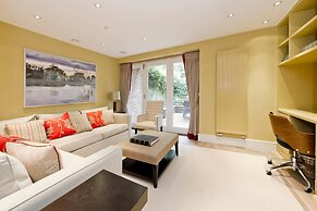 Tasteful 4bed Holland Park