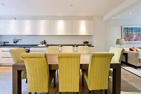 Tasteful 4bed Holland Park