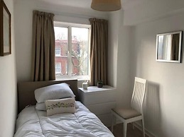 Elegant 2 bed Flat Earls Court