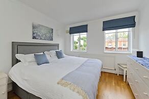 Elegant 2 bed Flat Earls Court