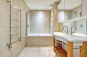 Grand 2 Bedroom Flat Kensington