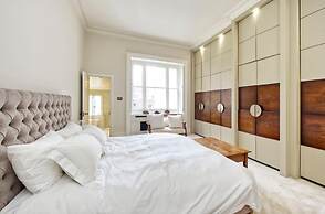 Grand 2 Bedroom Flat Kensington