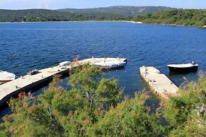 Perini Dvori - by the sea - A2 Volak