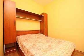 Perini Dvori - by the sea - A2 Volak