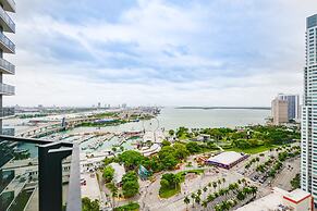 Bayfront Park Views Studio