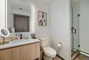 Bayfront Park Views Studio