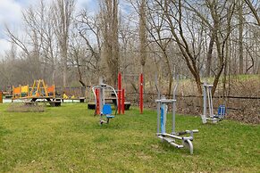 Bright Apartment Kraków by Renters