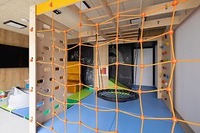 Bright Apartment Kraków by Renters