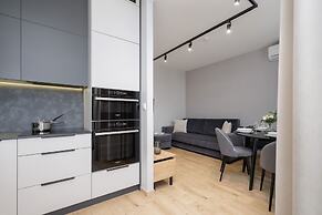 Bright Apartment Kraków by Renters