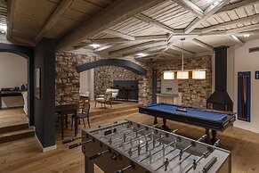 Charming Green and Blue Villa by Wonderful Italy