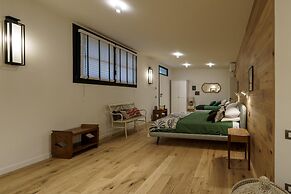 Charming Green and Blue Villa by Wonderful Italy