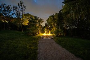 Charming Green and Blue Villa by Wonderful Italy