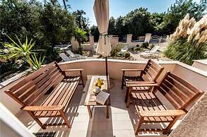 Mit - 100m to the sea - A3 Zuti