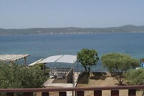 Gianna - Beachfront - H