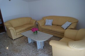 Gianna - Beachfront - H