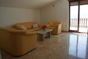 Gianna - Beachfront - H