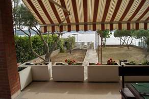 Gianna - Beachfront - H