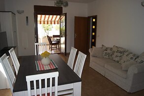 Gianna - Beachfront - H