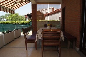 Gianna - Beachfront - H