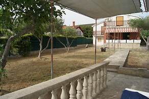 Gianna - Beachfront - H