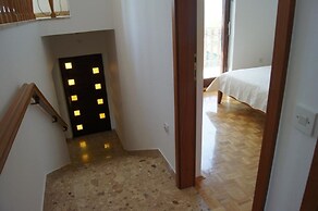 Gianna - Beachfront - H