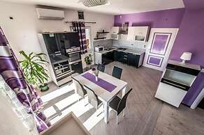 Mit - 100m to the sea - A4 Purple