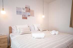 Vrsi Beautiful Apartments With Pool - A1