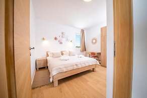 Vrsi Beautiful Apartments With Pool - A1