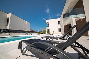 Vrsi Beautiful Apartments With Pool - A1